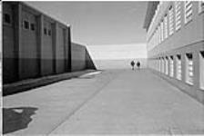 Exercise yard, Spy Hill Provincial Jail, Calgary, Alberta, 1971/Cour d'exercice, prison provincial Spy Hill, Calgary, (Alberta), 1971 1971