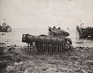 Flail tank come ashore from LCT [graphic material] 1944.