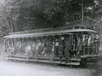 [Woodstock Thames Valley and Ingersoll Electric Railway - Open car with crowd] [ca. 1905].