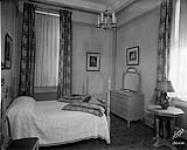 Fort Garry Hotel - bedroom Royal Suite 1929