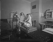 Chateau Laurier - therapeutic dept. - carbon heat ray treatment in electric room 1931