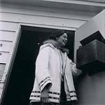 [Alma Houston checking her mailbox] [between 1956-1960]