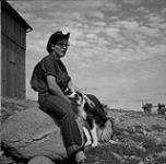 Helen Salkeld à la ferme familiale, Lucknow (Ontario) September 4, 1954.