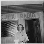 Snapshot of Ray MacDonald, CJFX-FM radio. Antigonish [entre 1970-1980]
