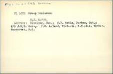 G.J. Mavor de Winnipeg (Manitoba), C.D. Noble de Durham (Ontario), l'officier pilote J.H.H. Muir, I.H. Acland de Victoria (C.-B.) et R.A. Mather de Vancouver (C.-B.) recevant des instructions sur le périscope à l'école d'observation aérienne à Toronto July 29, 1940