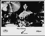 Dire Straits - Pick Withers (photo promotionnelle de PolyGram/Mercury Records) [entre 1978-1980].