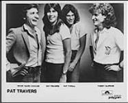 Publicity portrait of Pat Travers - (left to right) Peter "Mars" Cowling, Pat  Travers, Pat Thrall, Tommy Aldridge [entre 1978-1980].