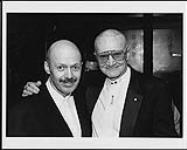 Domenic Troiano (gauche) with Walt Grealis [between 1995-2000].