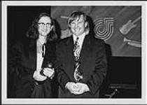Geddy Lee et Alex Lifeson de RUSH, recevant des prix SOCAN [ca 1992].