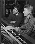 Le producteur Kyle Lehning et Anne Murray (Capitol) dans l'Eastern Sound Studio de Toronto 1988