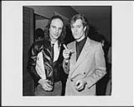 Kim Mitchell et le guitariste des Deserters Ken MacLean à une fête de Capitol après la soirée des prix Juno 1983