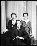 Frances, Dorthy, et Myles Larkin (groupe) 15 février 1936