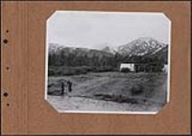 [Klukshu, a Champagne-Aishihik First Nation fishing camp, on the Haines Highway] Original title: Klukshu Indian village on the Haines Cut-off road ca. 1950-1960.