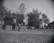 Jeu de softball des filles de laboratoire et des infirmières 31 May 1951
