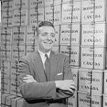 Nelson Castonguay, directeur général des élections du Canada, dans son bureau Sept. 1956
