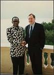 Raymond Chrétien et le président du Zaïre (Congo), Jean-Désiré Mobutu, Cap Martin, Nice, France 4 décembre 1996