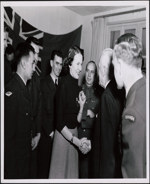 [Premier ministre Louis St. Laurent visite SHAPE à Paris] 17 février 1954
