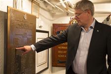 [Prime Minister Stephen Harper tours the HMCS Haida in Hamilton, Ontario] 18 September 2014