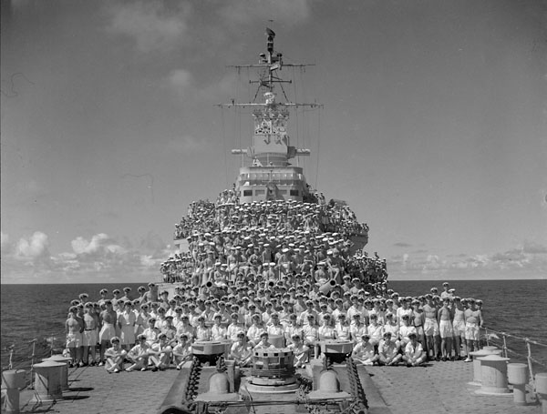 Ship's company of the cruiser HMCS Uganda, August 1945.