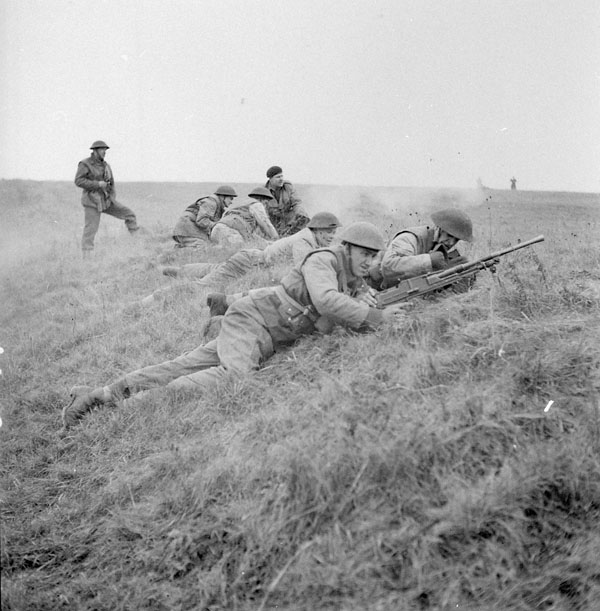 Troopers of the 4th Princess Louise Dragoon Guards taking part in a training exercise near Hastings, England, 19 January 1943.