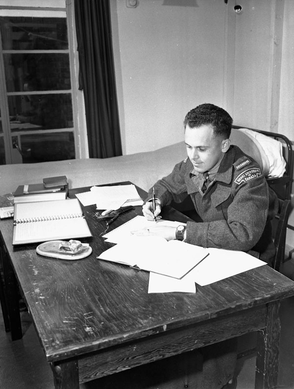 Sergeant Frank Hazelwood, Royal Canadian Army Service Corps (R.C.A.S.C.), who is studying Biology and English at the Khaki University of Canada, Leavesden, England, 21 September 1945.