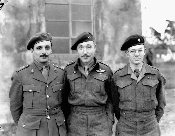Officers awaiting repatriation to Canada, No.17 Canadian General Hospital, Royal Canadian Army Medical Corps (R.C.A.M.C.), Crowthorne, England, 1 February 1945.